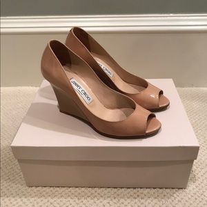 Jimmy Choo Peep Toe Nude Baxen 85 Patent Wedge 7.5